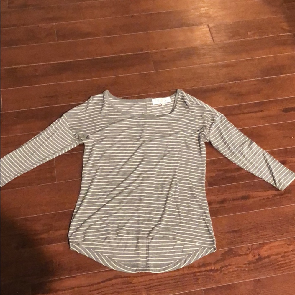 Gray and white striped tee